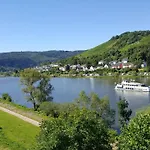 Inselblick In Traumlage Mit Balkon Und Panoramablick Zell an der Mosel