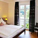 Appartement Inselblick In Traumlage Mit Balkon Und Panoramablick Zell