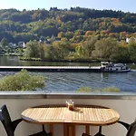 Appartement Inselblick In Traumlage Mit Balkon Und Panoramablick Zell