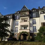 Inselblick In Traumlage Mit Balkon Und Panoramablick