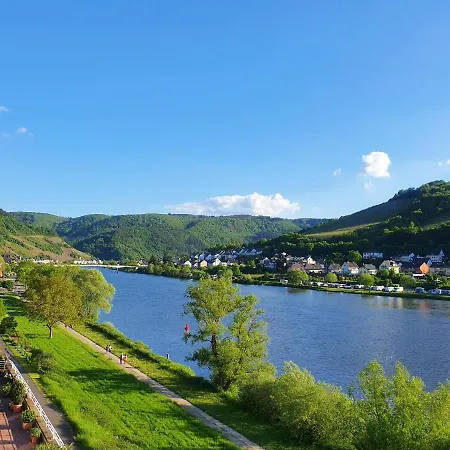 Inselblick In Traumlage Mit Balkon Und Panoramablick Apartmán *