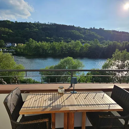 Inselblick In Traumlage Mit Balkon Und Panoramablick * Zell an der Mosel