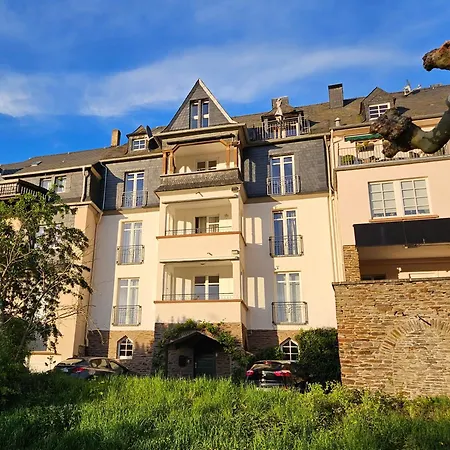 Inselblick In Traumlage Mit Balkon Und Panoramablick * Zell an der Mosel