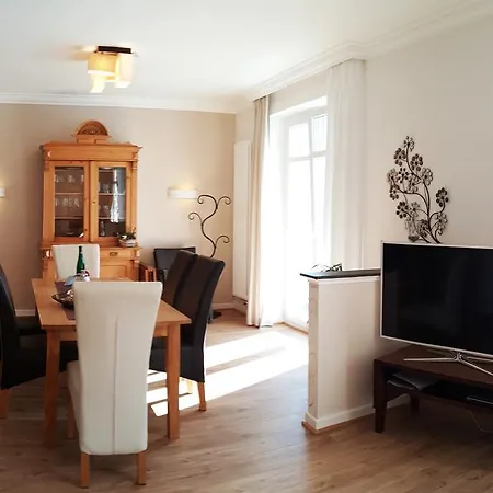Inselblick In Traumlage Mit Balkon Und Panoramablick Apartmán