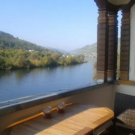 Inselblick In Traumlage Mit Balkon Und Panoramablick *