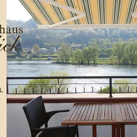 Inselblick In Traumlage Mit Balkon Und Panoramablick * Zell an der Mosel
