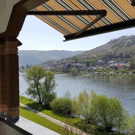 Inselblick In Traumlage Mit Balkon Und Panoramablick *
