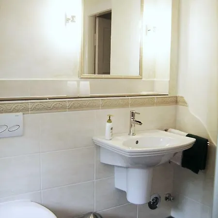 Inselblick In Traumlage Mit Balkon Und Panoramablick شقة