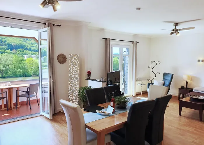 Appartement Inselblick In Traumlage Mit Balkon Und Panoramablick Zell