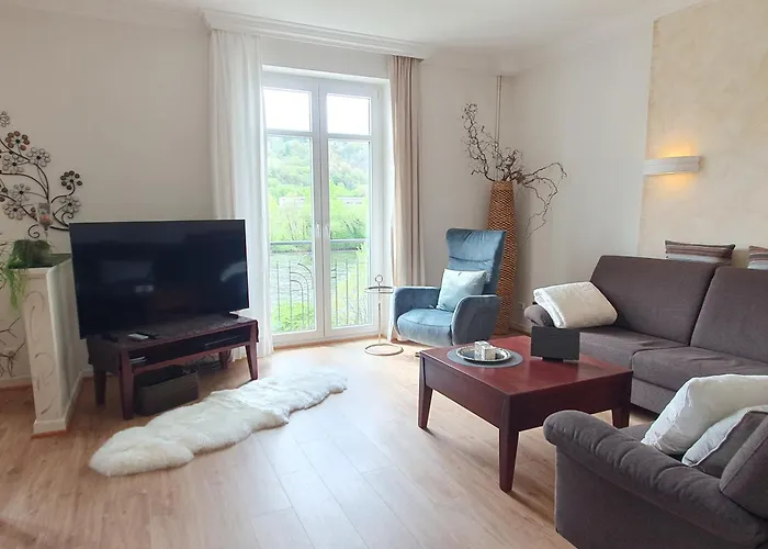 Inselblick In Traumlage Mit Balkon Und Panoramablick Zell