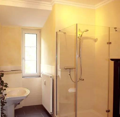 Appartement Inselblick In Traumlage Mit Balkon Und Panoramablick Zell