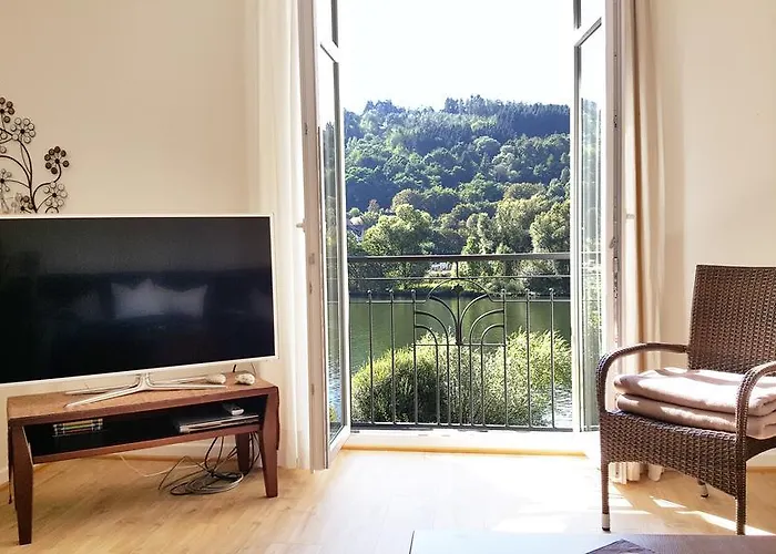 Inselblick In Traumlage Mit Balkon Und Panoramablick * Zell