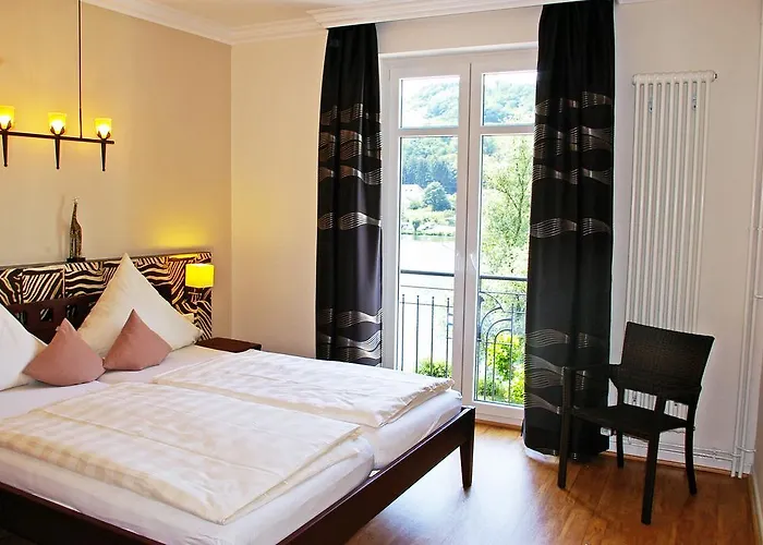 Appartement Inselblick In Traumlage Mit Balkon Und Panoramablick Zell