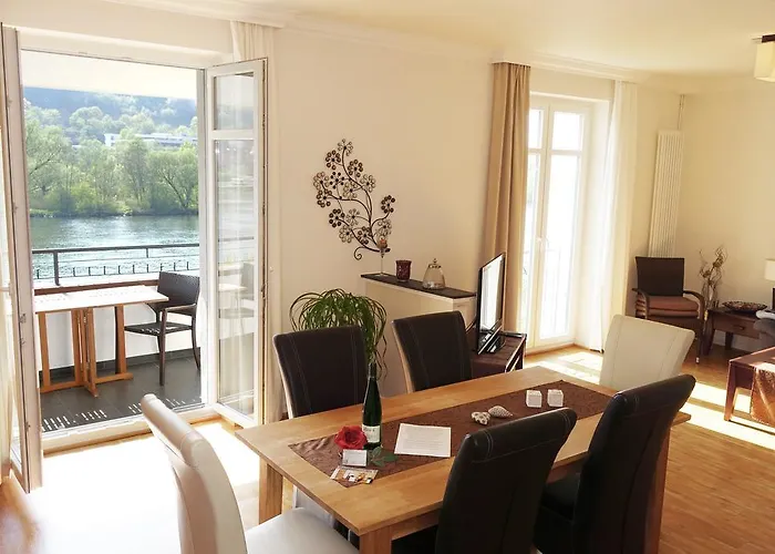 Inselblick In Traumlage Mit Balkon Und Panoramablick Zell