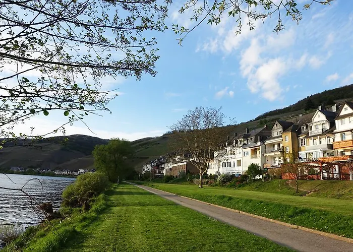 Appartement Inselblick In Traumlage Mit Balkon Und Panoramablick *