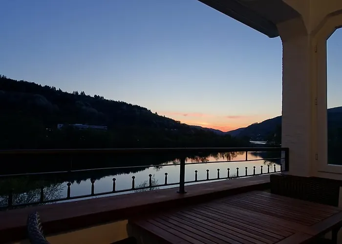 Appartement Inselblick In Traumlage Mit Balkon Und Panoramablick Zell