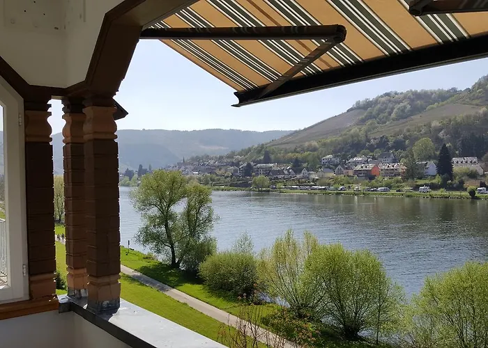 Inselblick In Traumlage Mit Balkon Und Panoramablick *