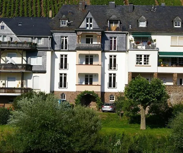 Inselblick In Traumlage Mit Balkon Und Panoramablick Apartmán Zell an der Mosel
